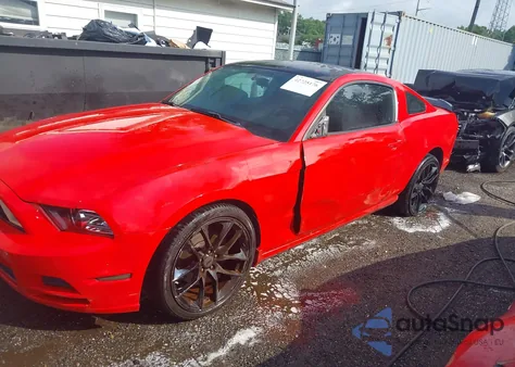 2014 Ford Mustang V6 from USA, damaged, VIN 1ZVBP8AM8E5272193